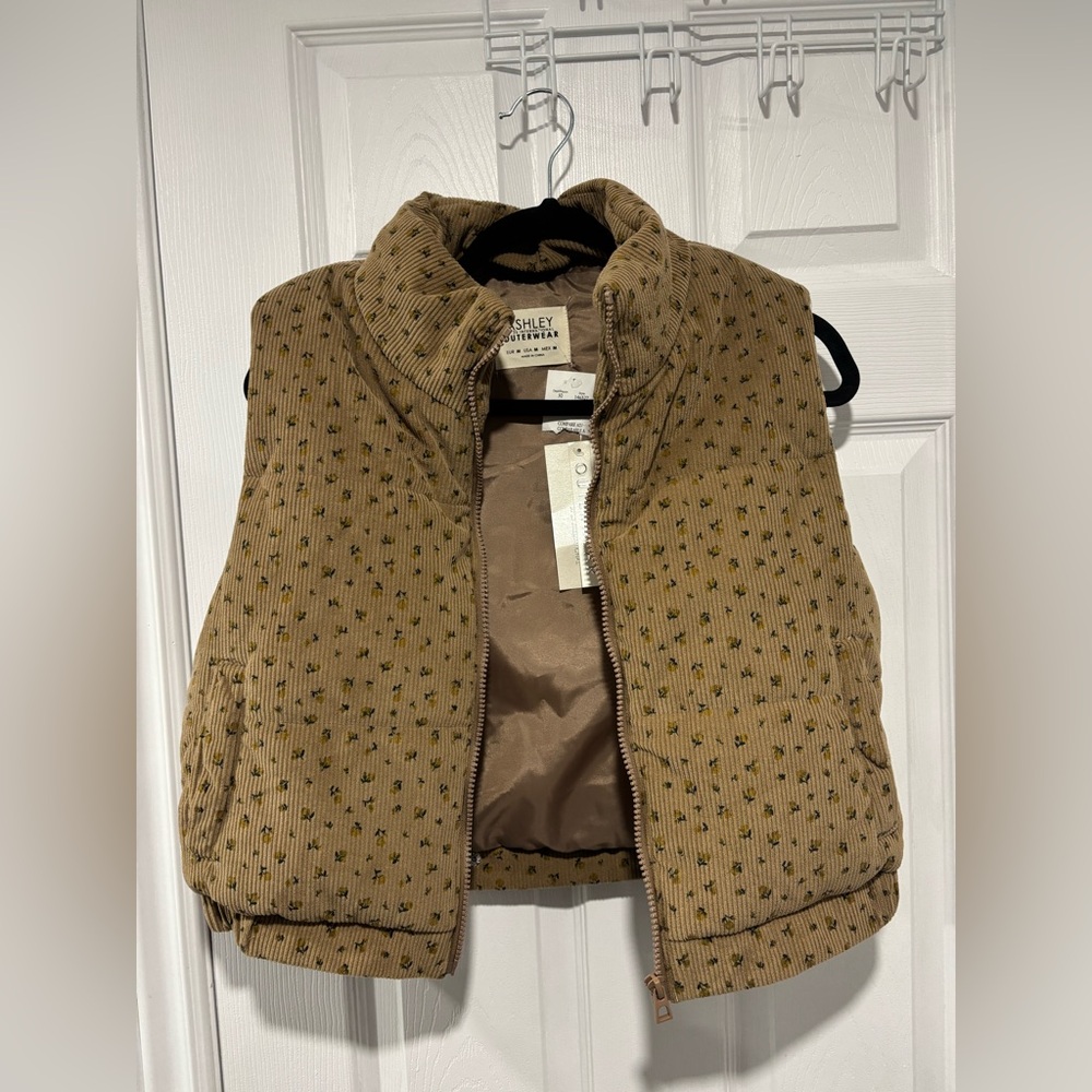 Floral Puffer Vest - Cream